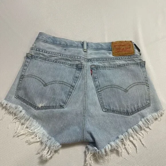 Levi’s Light Wash Destroyed Denim Shorts Size 28 See Measurements
